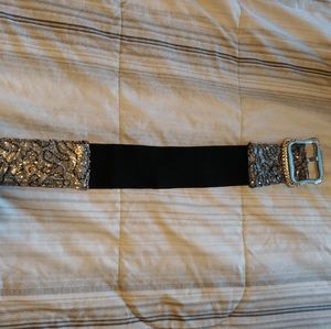 Waist clinching belt